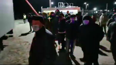 Photo of video | Scandal la portul Giurgiulești: Mai mulți oameni s-au adunat pentru a opri TIR-urile care ar exporta grâu