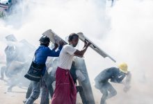 Photo of Manifestațiile din Myanmar, tot mai violente. Cel puțin 38 de protestatari au fost uciși duminică de polițiști