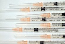 Photo of Nu mai ajung seringi. Vaccinarea anti-COVID ar putea fi frânată rapid de lipsa consumabilelor la nivel mondial