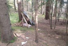 Photo of Austria: Un român a locuit aproximativ un an într-o colibă din pădure. Purta mai multe rânduri de haine și avea dosit salam