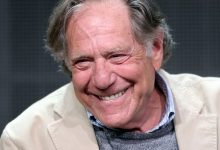 Photo of Actorul american George Segal a murit la 87 de ani. Rolul pentru care a fost nominalizat la Oscar