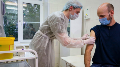 Photo of Erupții alergice, greață sau febră: Circa 2,2% dintre persoanele vaccinate în R. Moldova au manifestat reacții adverse