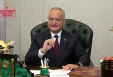 Photo of „Căutați copite de cai morți, nu vă duce capul la nimic bun”: Dodon critică turul de la reședința de la Condrița