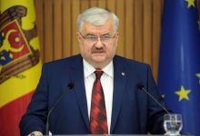 Photo of Igor Șarov, oficial rectorul Universității de Stat din Moldova. Ordinul de învestire a fost semnat