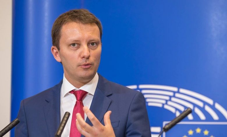 Photo of Europarlamentar, despre proiectele votate vineri de PSRM și Pentru Moldova: „Sancțiunile vor fi inevitabile”