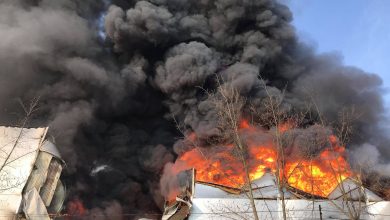 Photo of foto | La depozitul de pe Calea Basarabiei s-au scurs peste 40 de litri de acetonă. Pompierii folosesc nisip în cadrul intervenției