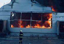 Photo of Focul nu mai obține răspândire! Incendiul de pe str. Calea Basarabiei a fost localizat