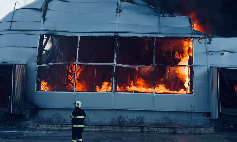 Photo of Focul nu mai obține răspândire! Incendiul de pe str. Calea Basarabiei a fost localizat