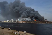 Photo of foto, video | Incendiu de proporţii la o fabrică istorică din Sankt Petersburg. Pompier dat dispărut și doi răniți grav