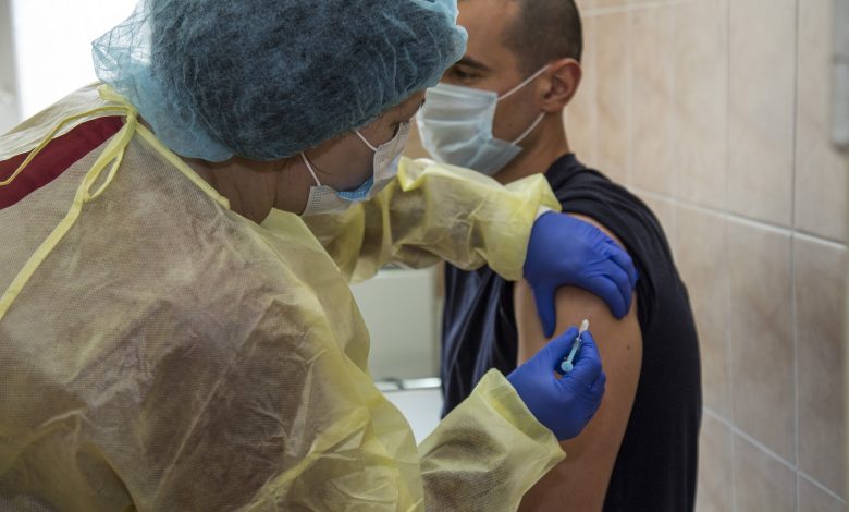 Photo of A început procesul de imunizare al polițiștilor de frontieră. Cine sunt primii ofițeri vaccinați