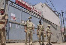 Photo of Criza de oxigen pentru bolnavii de COVID, atât de mare în India încât transportul lui se efectuează cu escortă militară