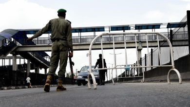 Photo of Evadare uriașă: 1.800 de deținuți din Nigeria au fugit după ce închisoarea în care se aflau a fost atacată