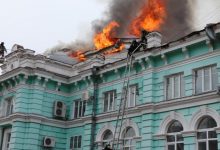 Photo of foto | Opt chirurgi ruși au continuat operația pe cord deschis, în timp ce spitalul era cuprins de flăcări