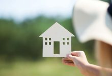 Photo of Tot mai mulți moldoveni cumpără locuințe! Expert economic: În 2021 se vor bate recorduri pe piața imobiliară