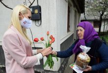 Photo of video | Peste 1000 de bătrâni și familii cu venituri mici din raionul Orhei au primit cadouri de Paște