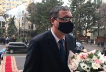 Photo of Renato Usatîi anunță încă un protest la CC: A cerut cetățenilor să vină înarmați cu… crizanteme albe