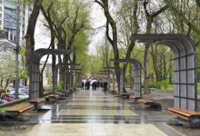 Photo of foto | Aleea artiștilor de creație din Parcul Catedralei, aproape gata. Când vom putea admira lucrările meșterilor