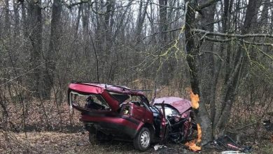 Photo of update, foto | Grav accident la Ocnița. Trei persoane au persoane au decedat, după ce o mașină s-a izbit de un copac