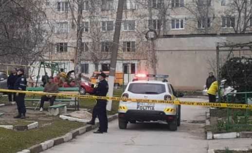 Photo of foto | O mină antitanc încărcată cu peste 10 kilograme de trotil, descoperită în subsolul unui bloc locativ