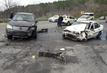 Photo of foto | Accident cu răniți pe traseul Chișinău-Hîncești. Șoferul unui Opel a pierdut controlul volanului și a lovit un Mercedes