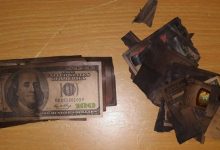 Photo of foto | Doi minori ar fi furat mii de dolari pe care i-au ascuns într-o sobă. Ce pedeapsă riscă