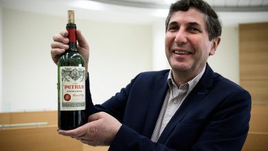 Photo of O sticlă cu vin care a călătorit în spațiu, scoasă la licitație. Ar putea stabili un record