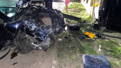 Photo of foto | Și-a distrus mașina și și-a băgat soțul în spital. O femeie a provocat un grav accident în raionul Strășeni