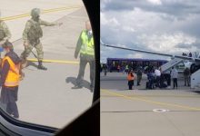 Photo of Moftul lui Lukașenko sau pericol real? Avion minat, escortă militară și un opozant al administrației din Belarus la bord