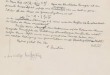 Photo of O scrisoare a lui Einstein care conţine celebra ecuaţie E=mc2 s-a vândut cu 1,2 milioane de dolari