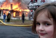 Photo of Drepturile pentru celebrul meme „Disaster Girl”, vândute cu aproape jumătate de milion de dolari