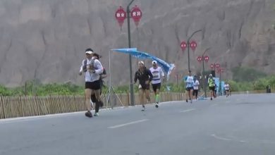 Photo of 21 de sportivi care alergau un ultramaraton într-o zonă muntoasă din China au murit înghețați