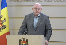 Photo of Socialiștii vor să „completeze” Constituția. Bolea: „Părinții – un bărbat și o femeie, iar căsătoria persoanelor de același sex, interzisă”