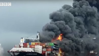 Photo of video | Incendiu și explozii de proporții pe o navă încărcată cu substanțe chimice. Sri Lanka, în fața unui dezastru ecologic