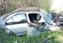 Photo of foto | Doi tineri au ajuns la spital după o depășire periculoasă cu BMW-ul