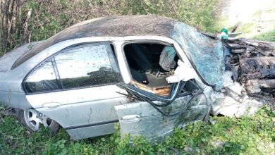 Photo of foto | Doi tineri au ajuns la spital după o depășire periculoasă cu BMW-ul