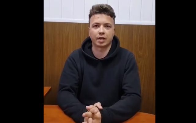 Photo of video | Prima înregistrare cu Roman Protasevici: Are urme de lovituri și s-ar afla într-o închisoare din Minsk