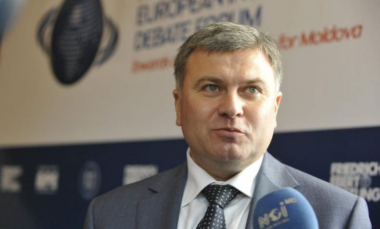 Photo of interviu | Alegerile anticipate și politica externă. Expertul Victor Chirilă: „Principala miză este relansarea relațiilor cu partenerii de dezvoltare”