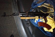 Photo of foto, video | Funcționar de la conducerea MAI, reținut de SIS. Ar fi vândut un dispozitiv pentru răpirea mașinilor de lux și ar fi traficat arme