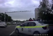 Photo of video | Ce amendă a primit polițistul care a încălcat regulile de circulație pe bulevardul Dacia din Chișinău