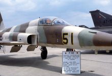 Photo of Doi piloți iranieni,  uciși după ce avionul cu care se pregăteau să decoleze i-a catapultat în hangar