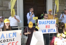 Photo of video |  Protest la CEC: Oamenii cer mai multe secții de votare peste hotare