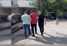 Photo of Ar fi sustras bunuri din mai multe locuințe de la Botanica: Un recidivist, reținut de oamenii legii