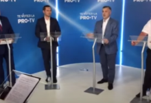 Photo of video | Scandal în timpul dezbaterilor electorale: Un candidat ar fi aruncat cu apă, supărat că nu i se vorbește în rusă