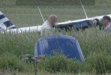 Photo of video | Liderul unui partid, pilotul avionului care a aterizat într-un lan din Horești. Martor: „Venea și se învârtea”