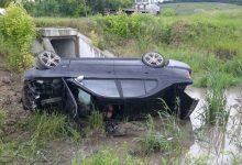 Photo of Un BMW a derapat la Hîncești. Două persoane, transportate la spital cu traumatisme