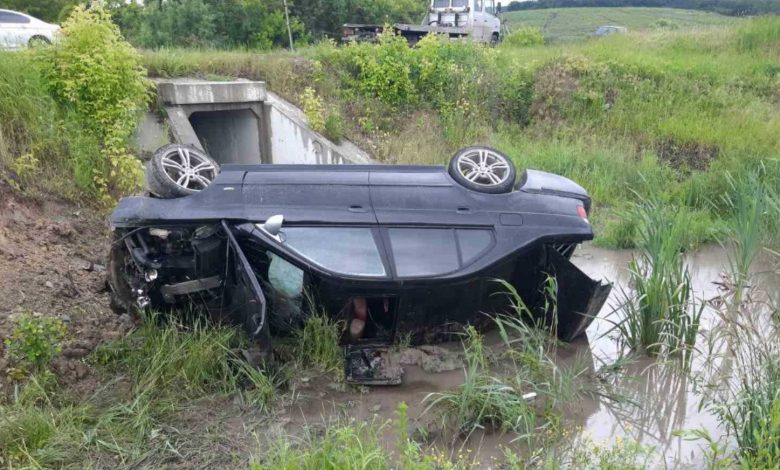 Photo of Un BMW a derapat la Hîncești. Două persoane, transportate la spital cu traumatisme