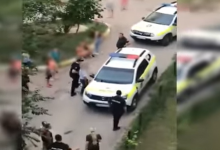 Photo of Un individ, denunțat Poliției după ce ar fi propus unor fetițe de 10 ani să întrețină relații sexuale. Le-ar fi promis 500 de lei