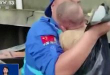 Photo of video | China: O mamă a murit după ce și-a salvat bebelușul de o alunecare de teren provocată de inundații
