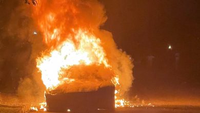 Photo of foto | O Tesla de 129.000 de dolari, cumpărată de trei zile, a luat foc din mers. În ce stare se află șoferul