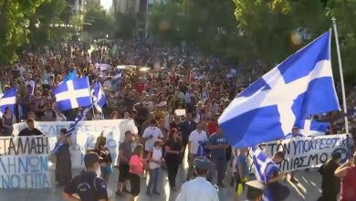 Photo of Grecia: Mii de persoane au protestat față de noile măsuri anti-COVID-19